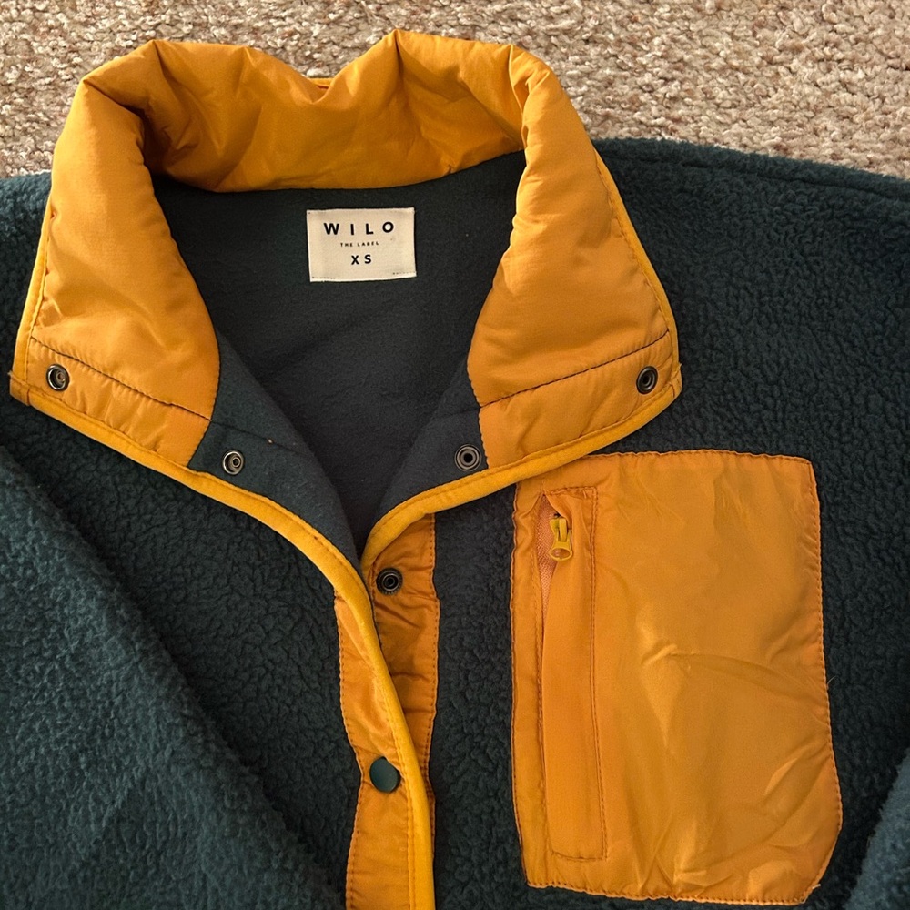 WILO Green and Yellow Fleece Quarter Button XS